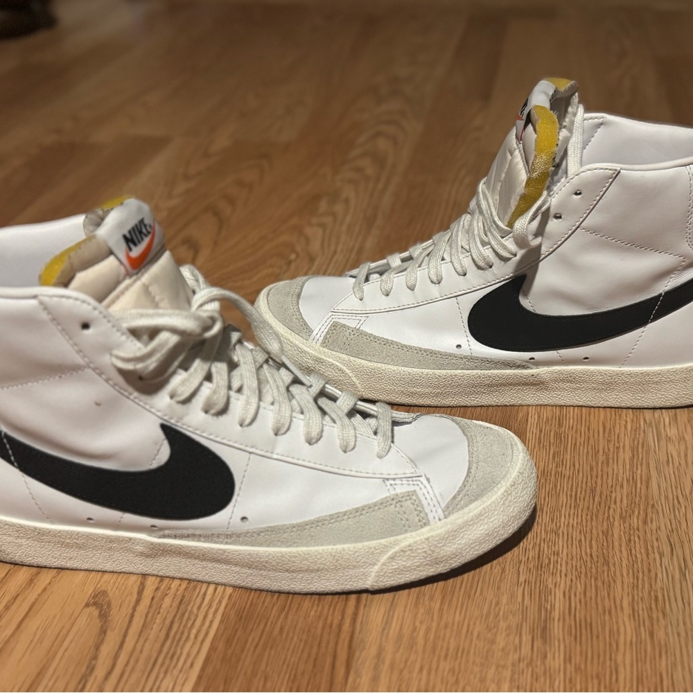 Nike Blazer’s White and Black High-Top Sneakers with Retro Design